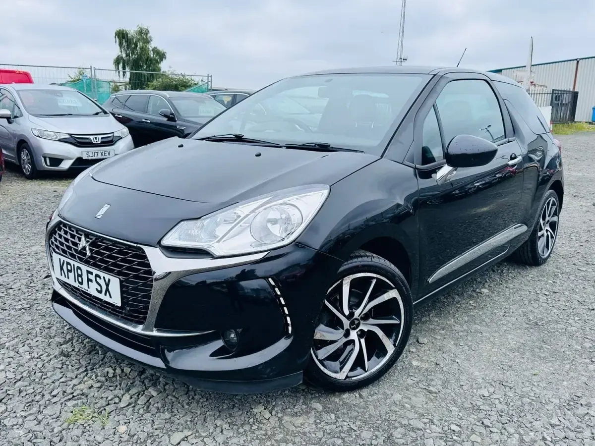 Used DS Automobiles DS3 Connected Chic 2018 Black Hatchback