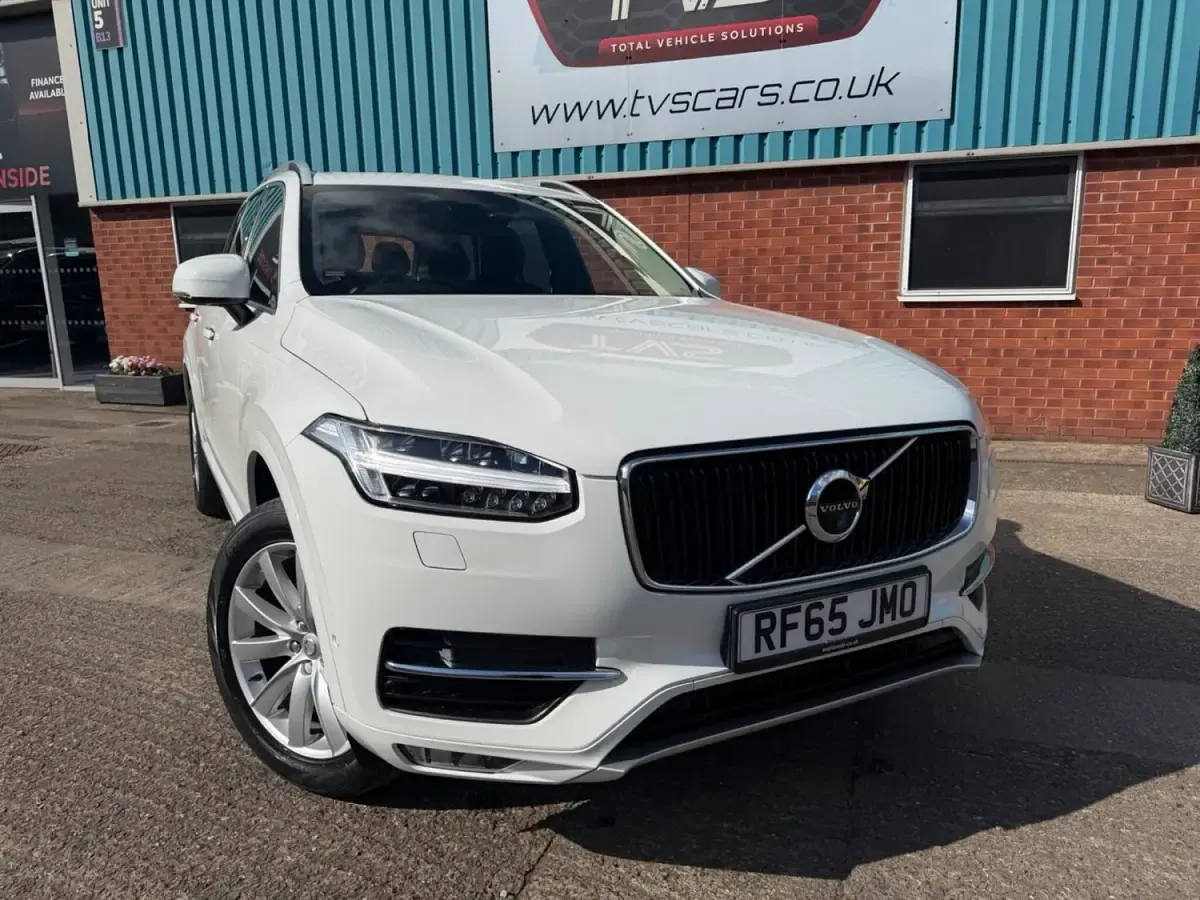 Usado Volvo XC90 Momentum 225 HP (165 kW) 2015 Branco SUV