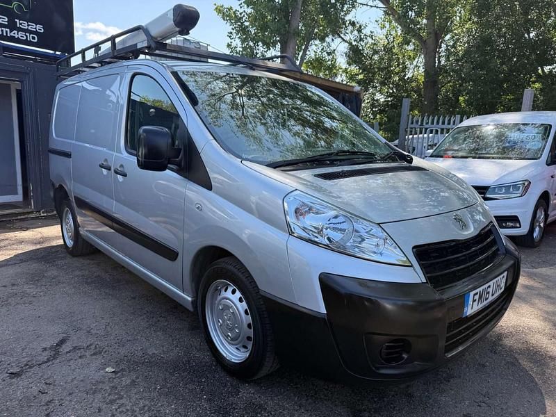 Silver Used 2016 Peugeot Expert Van | £4,990 (Good price) - Image 1/4