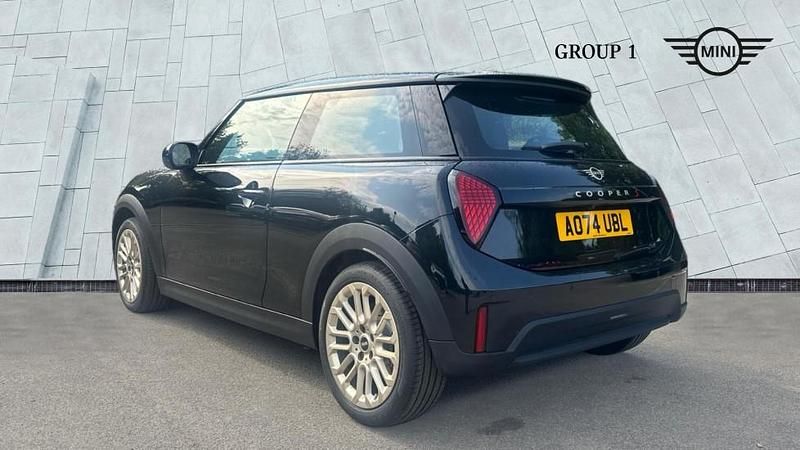 Used Mini Cooper S Hatch 201 HP (147 kW) 2024 Black Hatchback