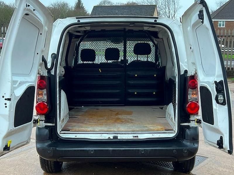 Używany Citroën Berlingo 100 KM (73 kW) 2018 Biały Minivan