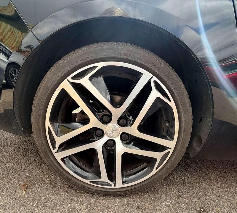 Usado Peugeot 308 Allure 2017 Preto Carrinha