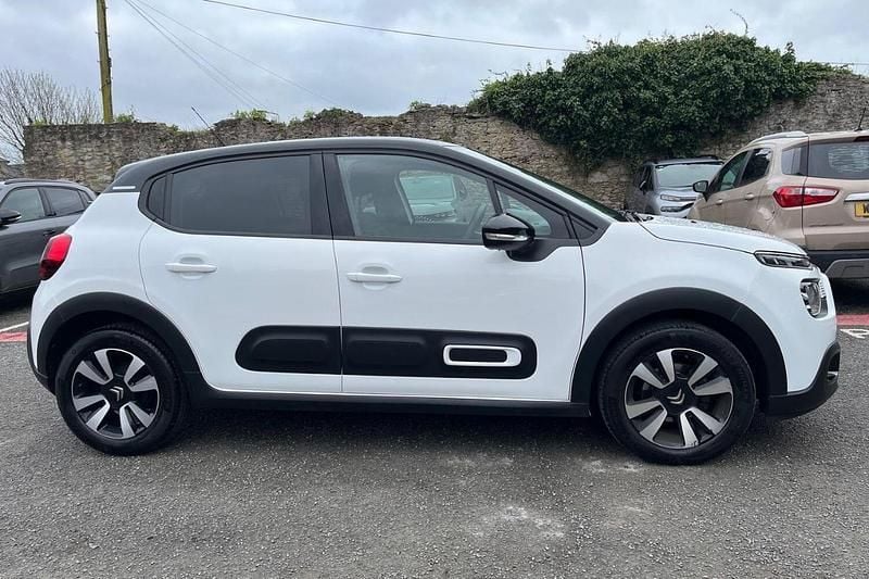 Used Citroën C3 PureTech 82 HP (60 kW) 2024 White Hatchback