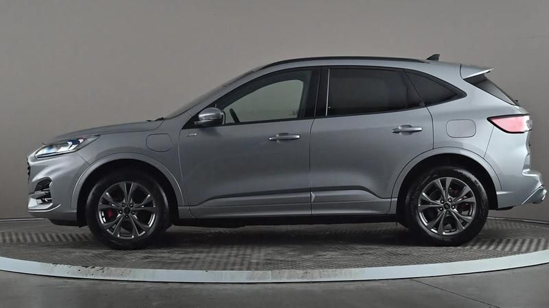 Used Ford Kuga ST-Line 225 HP (165 kW) 2023 Silver SUV