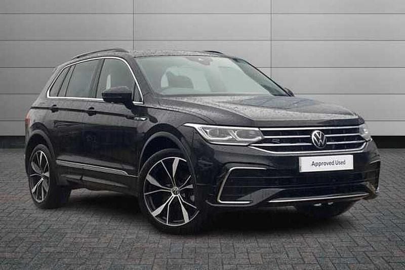Black Used 2023 VW Tiguan R-line SUV | £29,850 (Fair price) - Image 1/4
