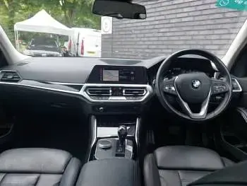 Used BMW 320 Sport Line 184 HP (135 kW) 2021 White Sedan
