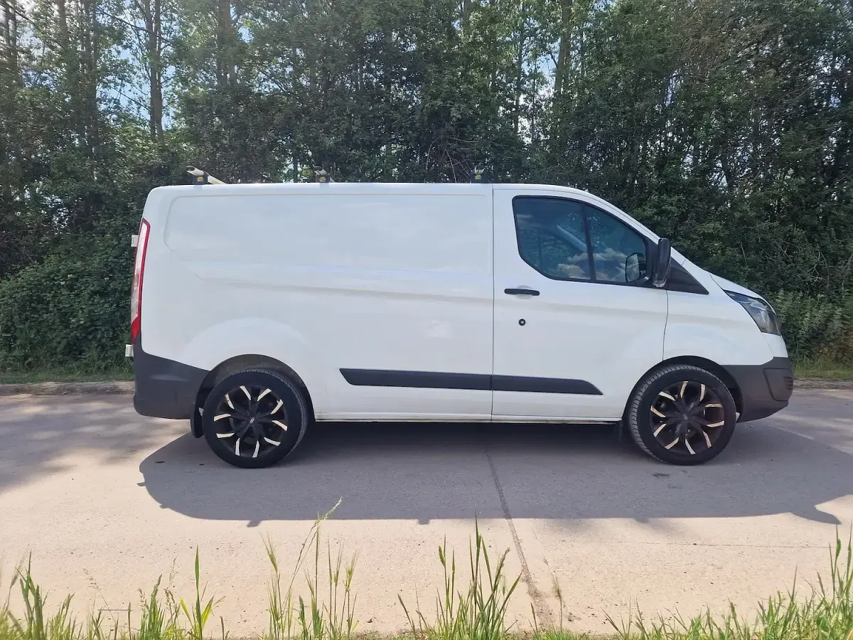 Used Ford Transit Custom 100 HP (73 kW) 2014 White Van