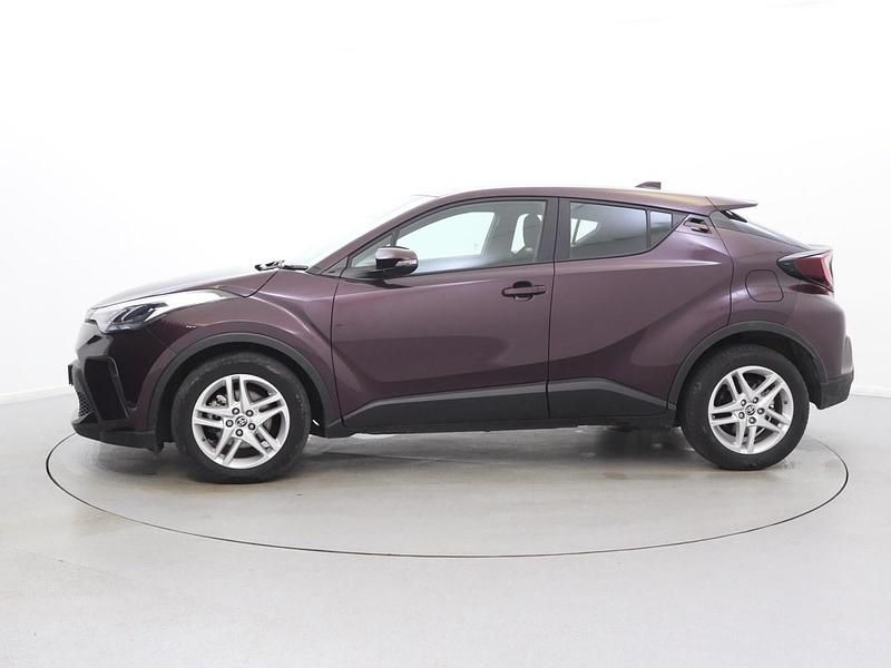 Used Toyota C-HR 122 HP (89 kW) 2022 Mauve/purple SUV
