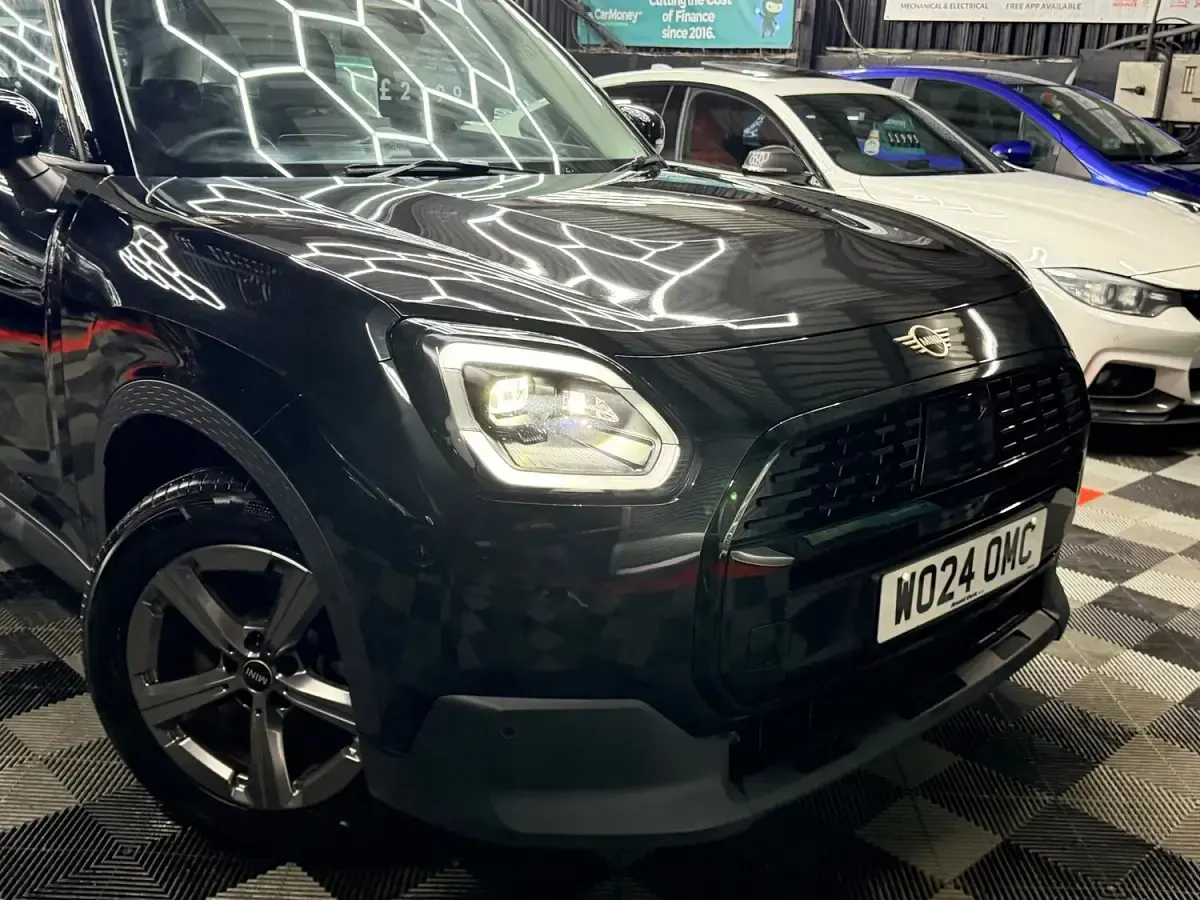 Used Mini Countryman Classic 170 HP (125 kW) 2024 Black SUV