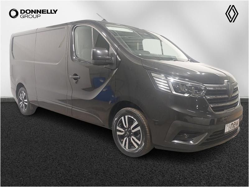 Used Renault Trafic 150 HP (110 kW) 2024 Black  MPV