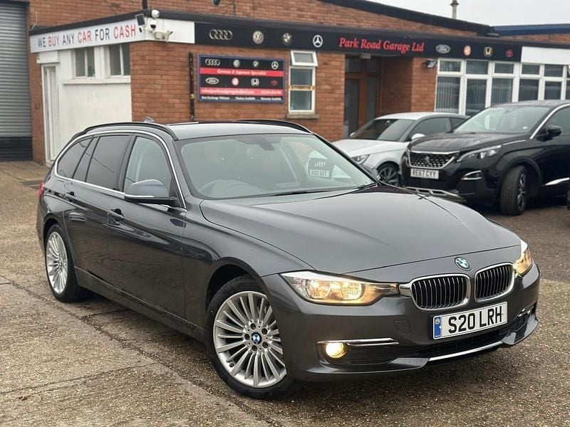 Used BMW 318 Luxury Line 2015 Grey Estate