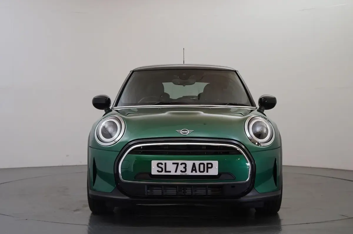 Used Mini Cooper Exclusive 134 HP (98 kW) 2023 Green Hatchback