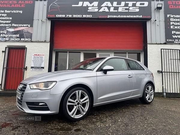 Used Audi A3 110 HP (80 kW) 2015 Silver Hatchback