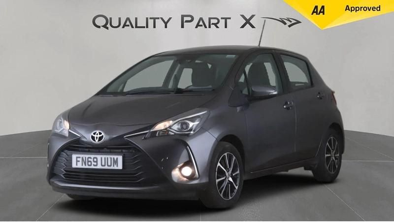 Used Toyota Yaris 107 HP (78 kW) 2019 Grey Hatchback