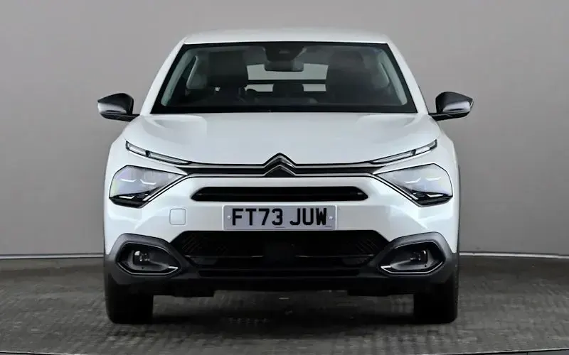 Used Citroën C4 PureTech 131 HP (96 kW) 2023 White SUV