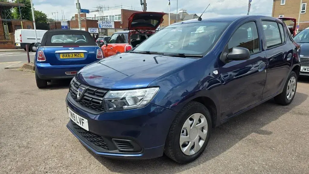 Used Dacia Sandero Essentiel 2019 Blue Hatchback