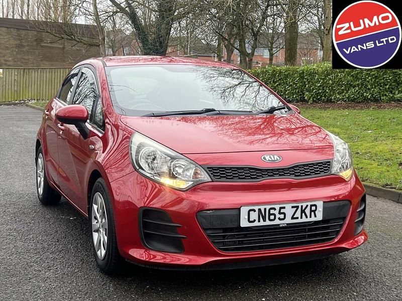 Red Used 2015 Kia Rio Hatchback | £5,500 (Fair price) - Image 1/4