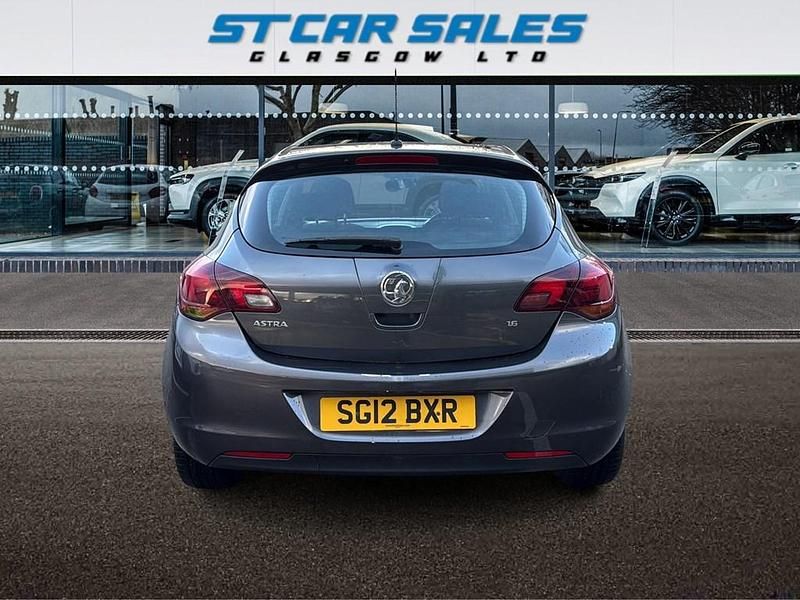 Second-hand Vauxhall Astra SRi 115 CP (84 kW) 2012 Gri Hatchback