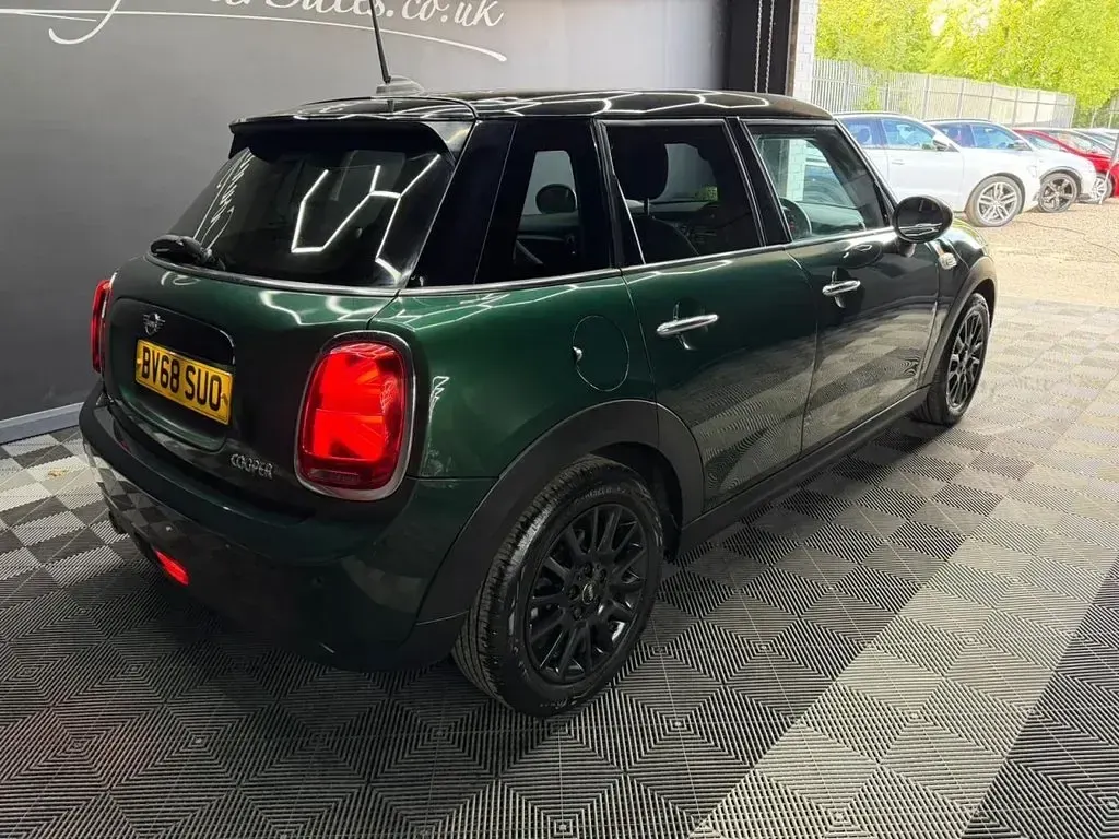 Used Mini Cooper Hatch 136 HP (100 kW) 2018 Green Hatchback