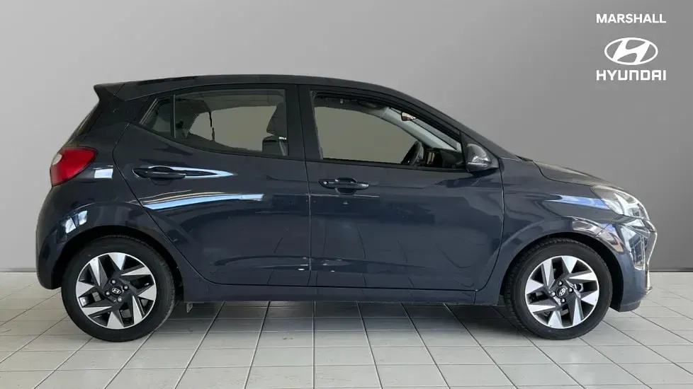 Used Hyundai i10 Advanced 63 HP (46 kW) 2026 Aurora grey Hatchback