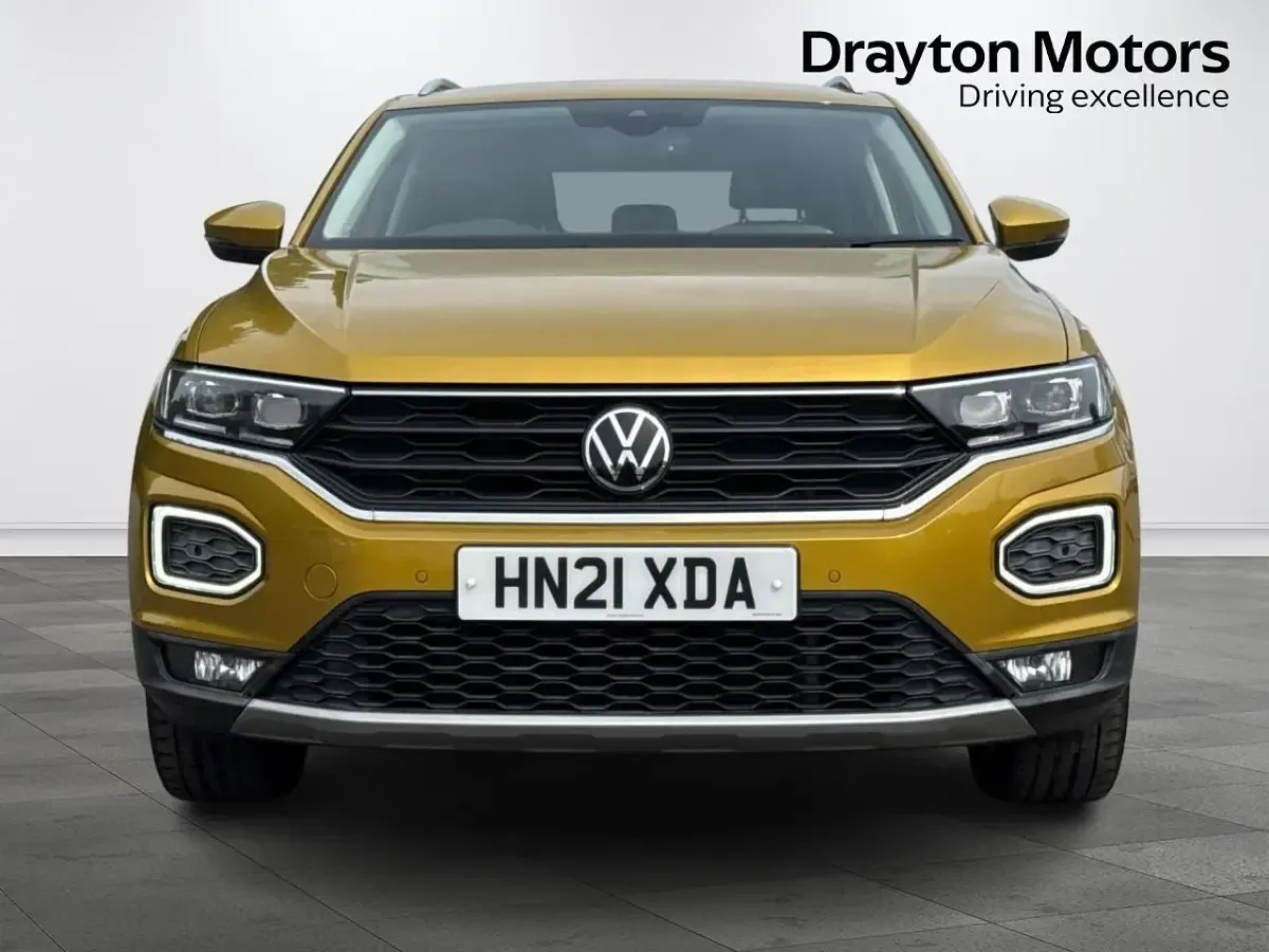 Used VW T-Roc SEL 150 HP (110 kW) 2021 Yellow SUV