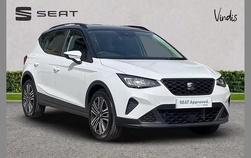 White Used 2024 Seat Arona SE SUV | £15,400 (Fair price) - Image 1/4