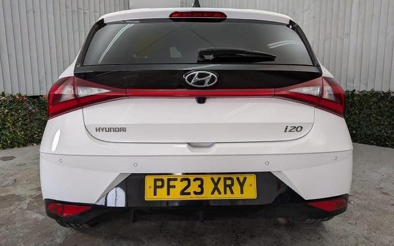 Used Hyundai i20 Premium 101 HP (74 kW) 2023 Hatchback