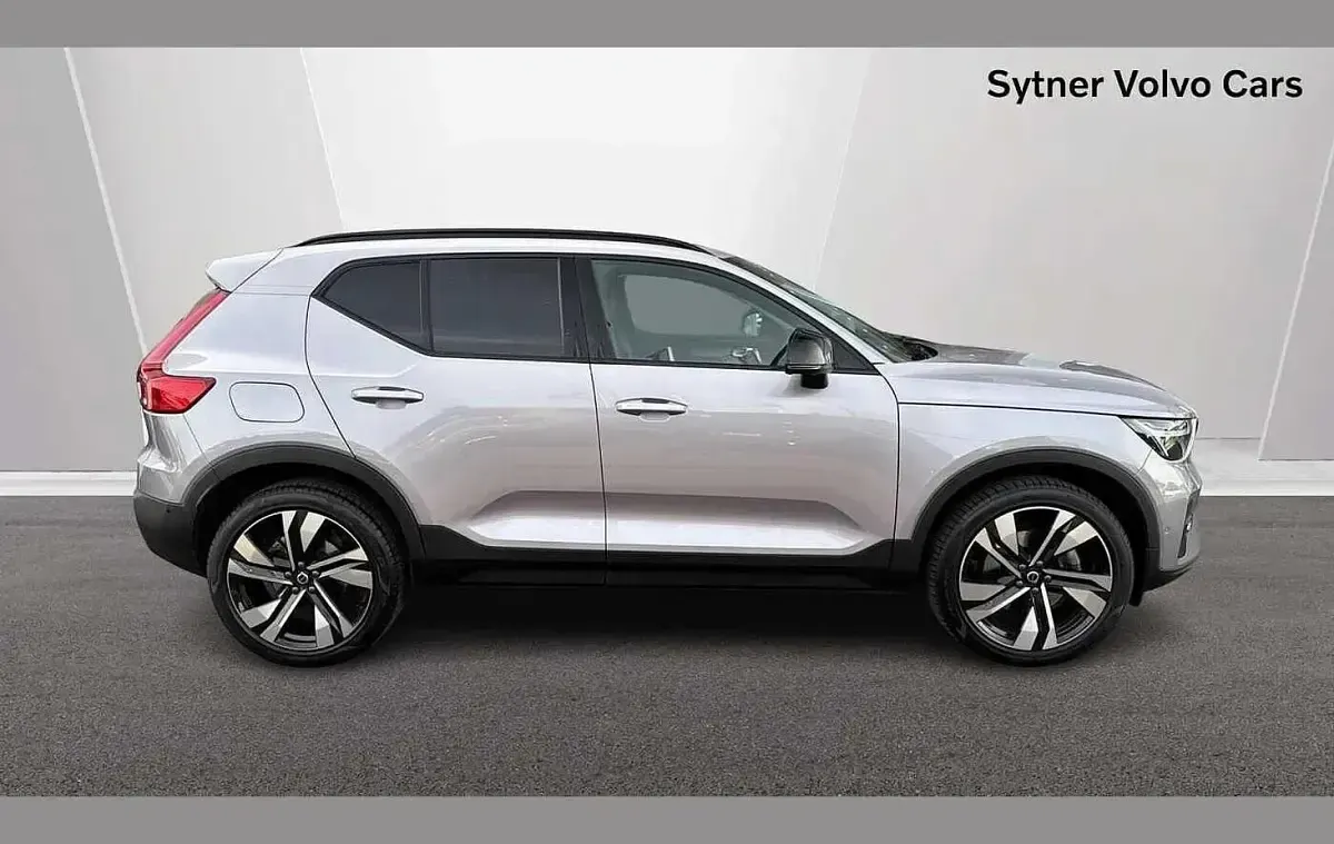 Used Volvo XC40 Ultra 161 HP (118 kW) 2025 Silver SUV