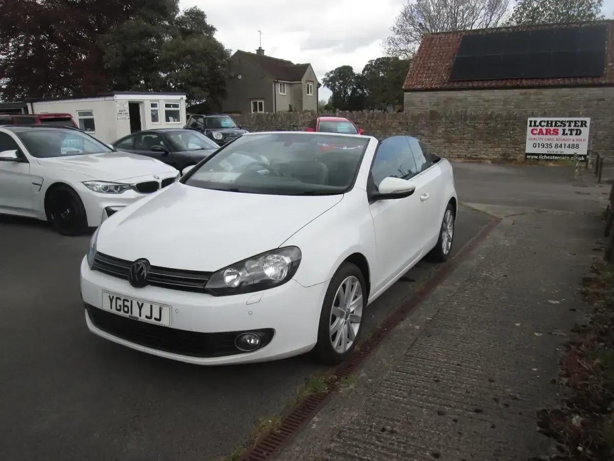 Used VW Golf Cabriolet SE 105 HP (77 kW) 2011 White Cabriolet