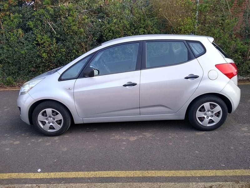 Used Kia Venga 2010 Silver Hatchback