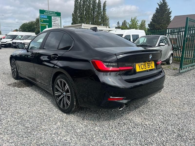 Usado BMW 320 Comfort Edition 190 CV (139 kW) 2019 Negro Berlina