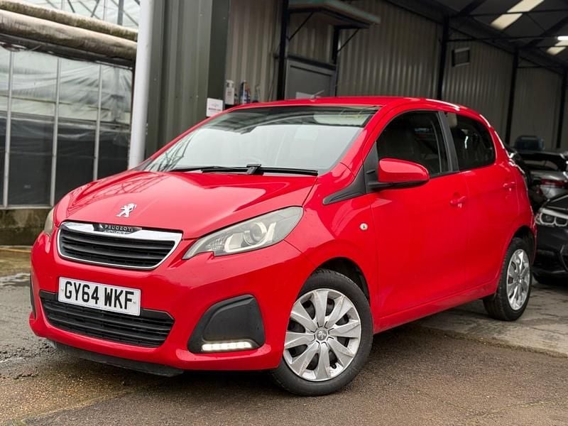 Used Peugeot 108 Active 68 HP (50 kW) 2014 Red Hatchback