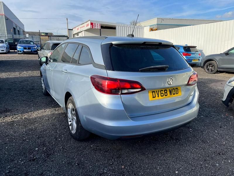 Begagnad Vauxhall Astra S 2018 Silver Kombi