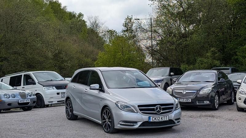 Used Mercedes B180 109 HP (80 kW) 2012 Silver MPV