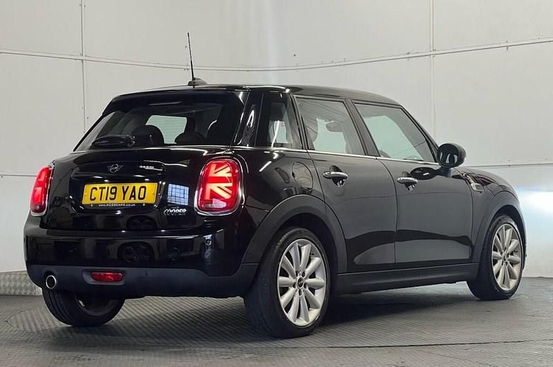 Used Mini Cooper Classic 136 HP (100 kW) 2019 Black Hatchback