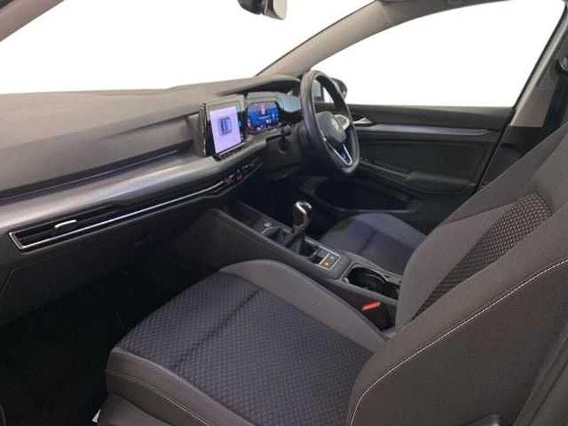 Used VW Golf VIII Active 150 HP (110 kW) 2022 Silver Hatchback