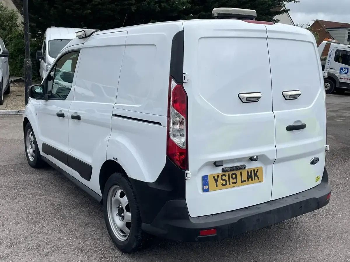 Used Ford Transit Connect 100 HP (73 kW) 2019 White MPV