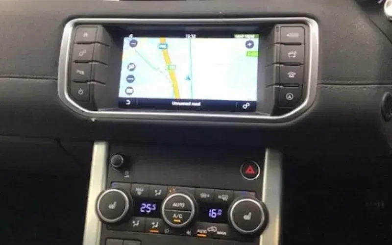 Used Land Rover Range Rover evoque SE 180 HP (132 kW) 2018 Hatchback