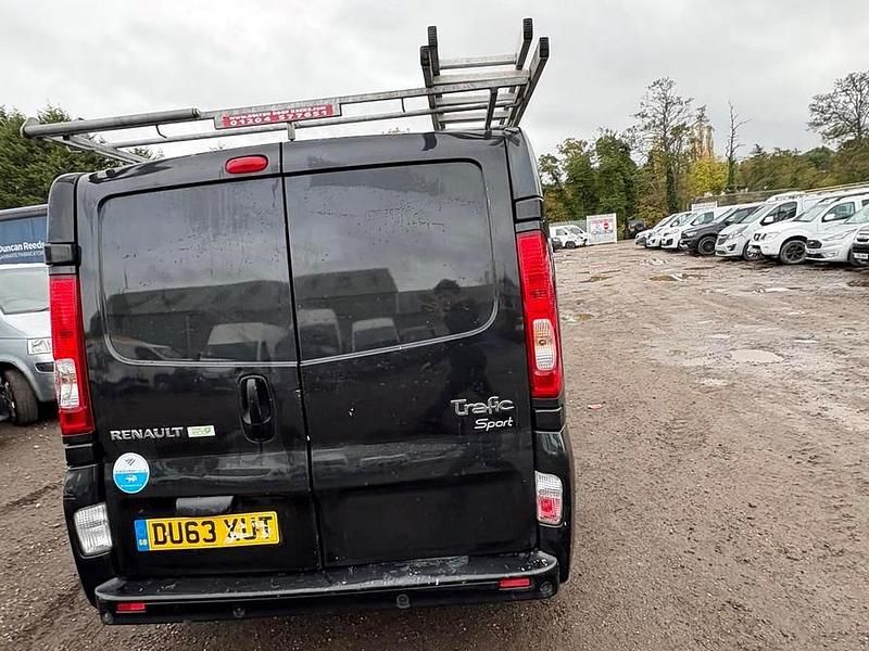 Used Renault Trafic 115 HP (84 kW) 2013 Black MPV