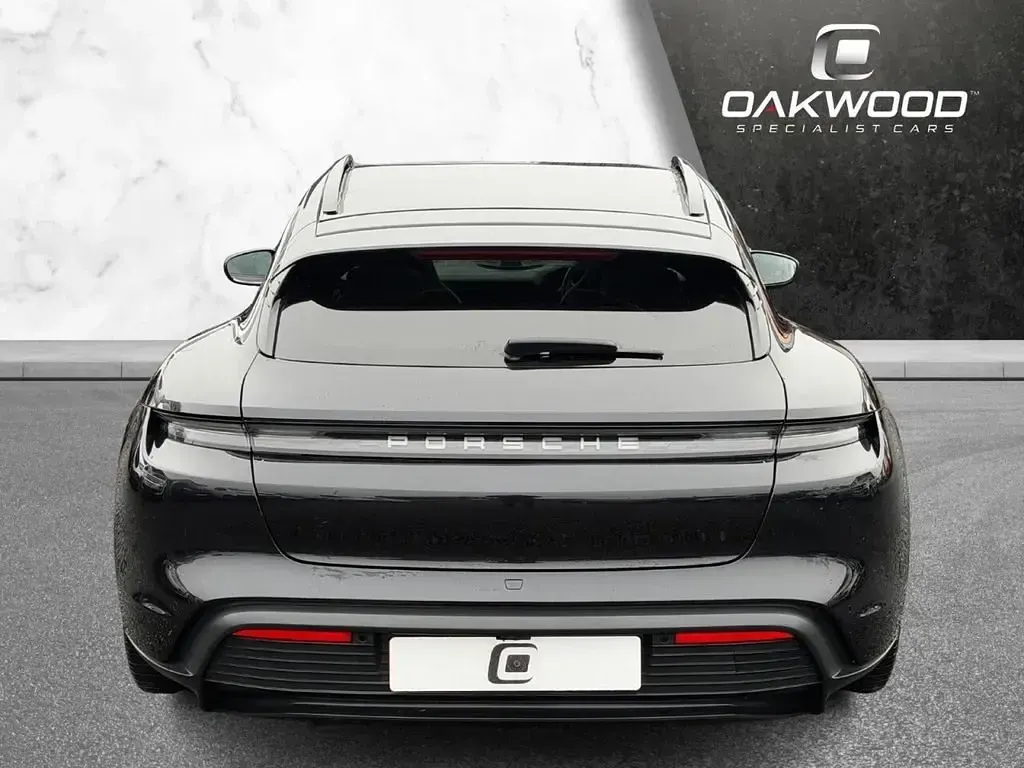 Usado Porsche Taycan Performance Package 11 kW (15 HP) 2022 Preto Carrinha