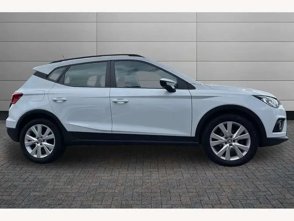 Used Seat Arona SE Technology 95 HP (69 kW) 2021 White SUV