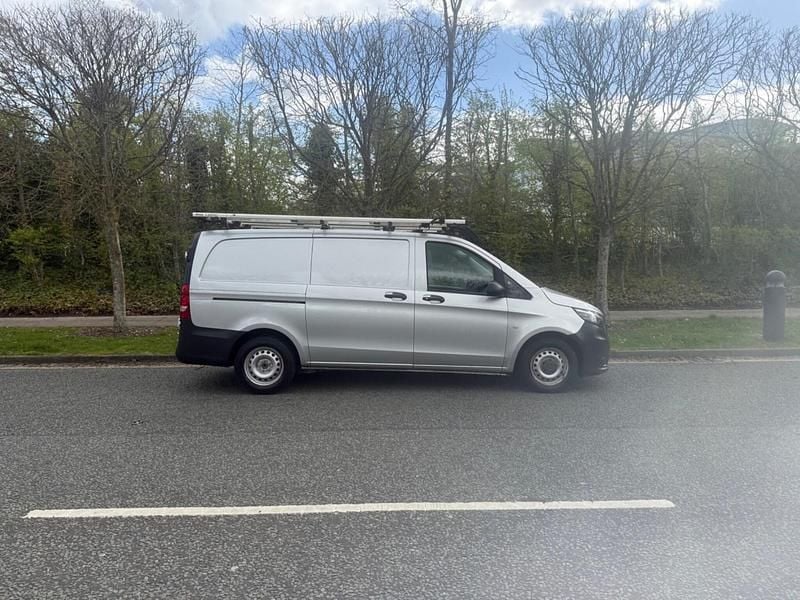 Usado Mercedes Vito 2018 Prateado Van