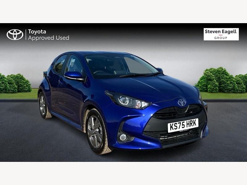 Used Toyota Yaris Hybrid 2025 Blue Hatchback