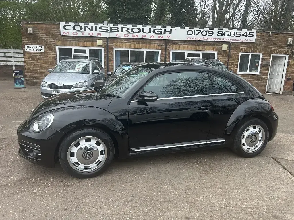 Usado VW Beetle Design 105 HP (77 kW) 2018 Preto Citadino