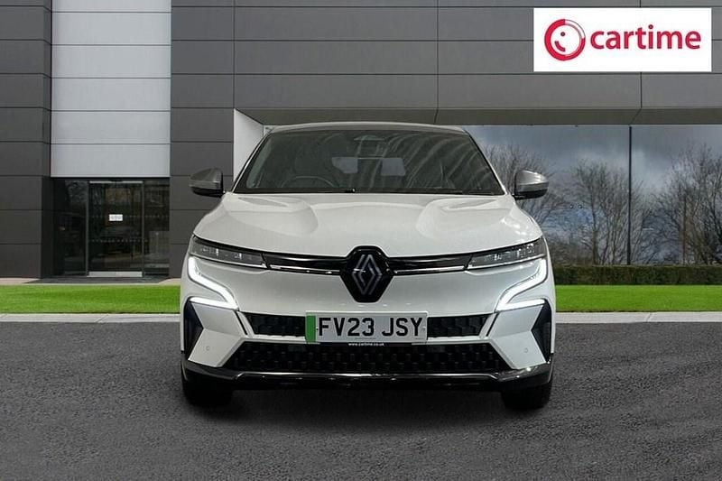 Used Renault Mégane IV Techno 161 kW (220 HP) 2023 White Hatchback