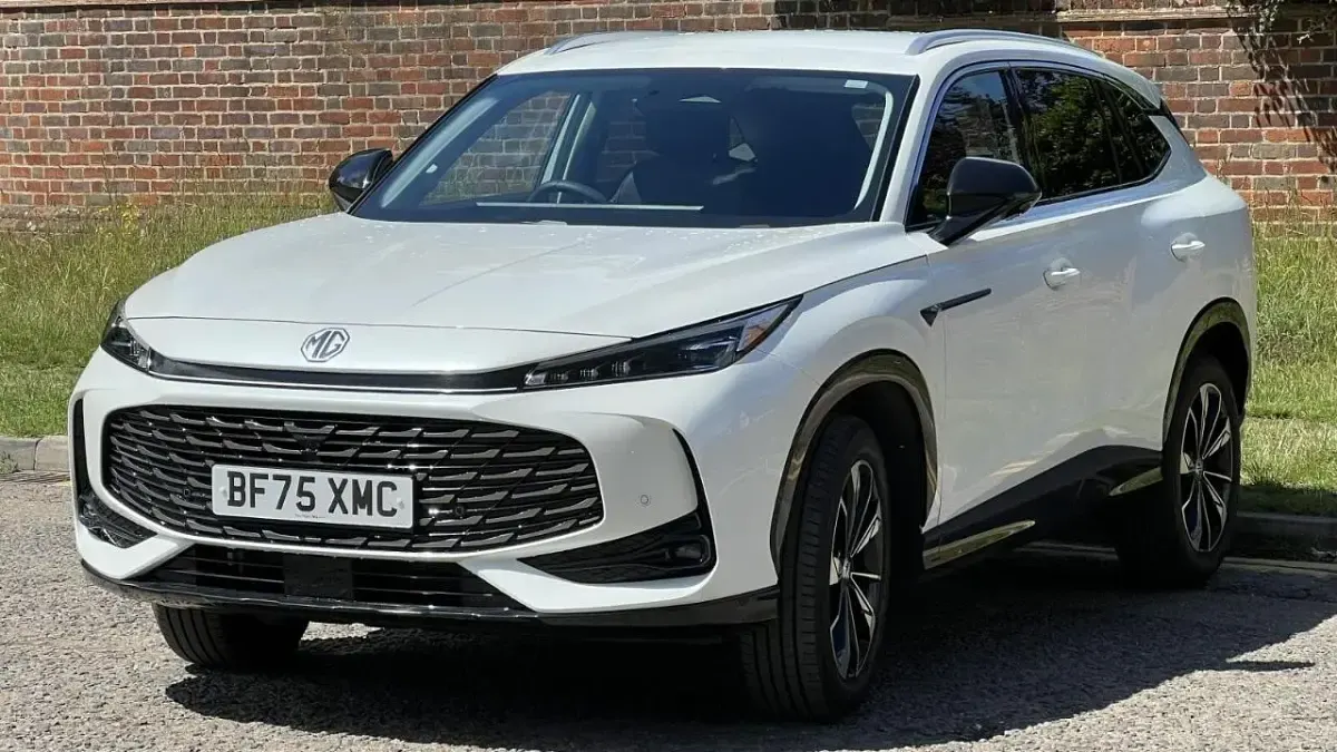 Used MG HS Trophy 221 HP (162 kW) 2025 White SUV
