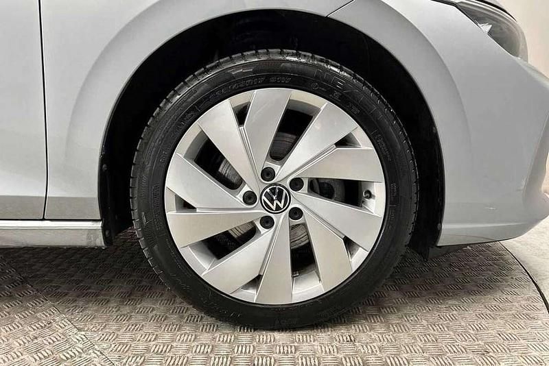 Used VW Golf VIII Style 150 HP (110 kW) 2025 Silver Hatchback