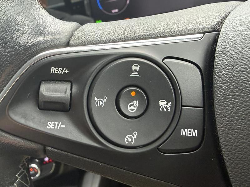 Used Vauxhall Mokka Elite 98 kW (134 HP) 2022 Red SUV