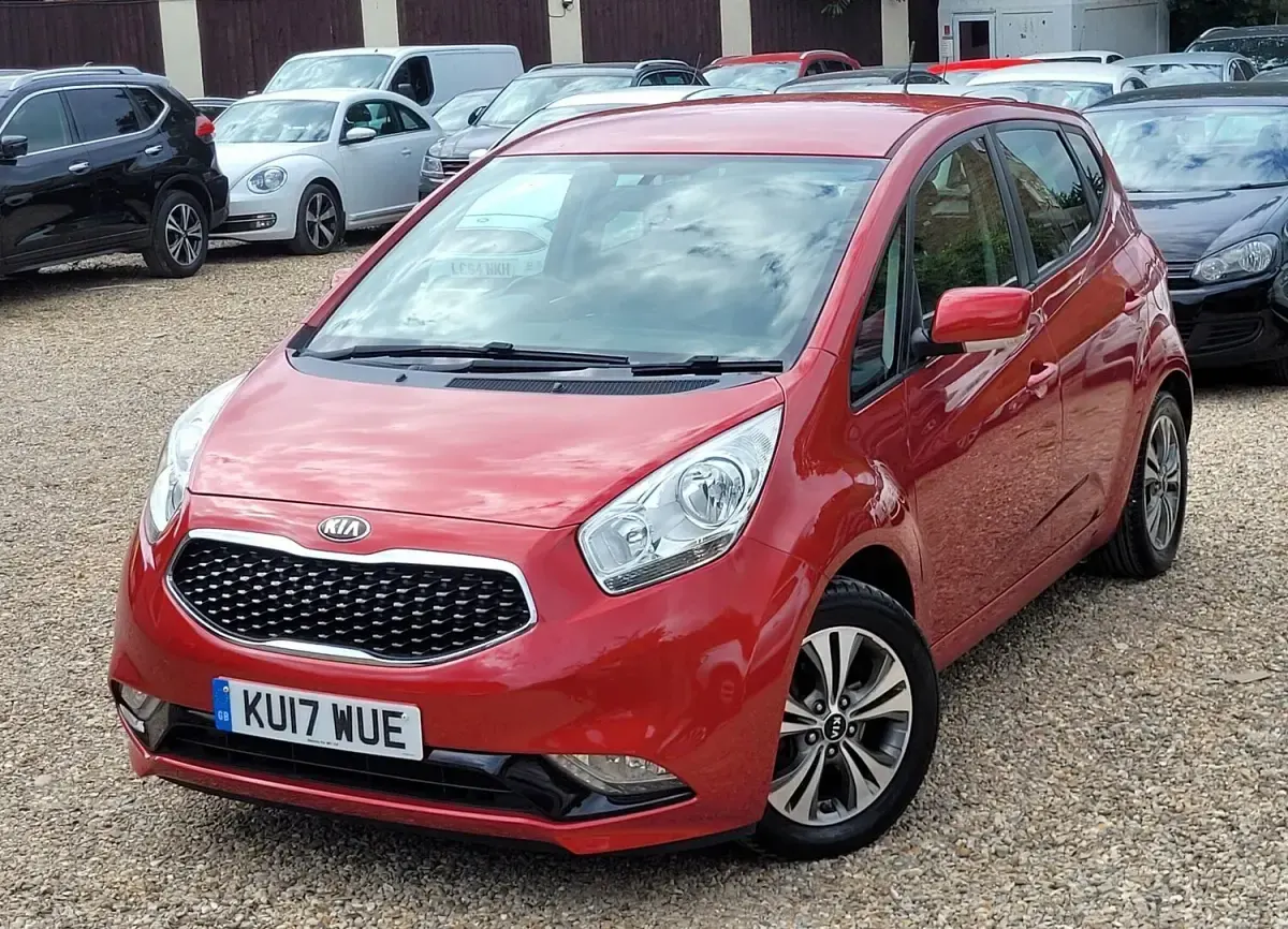 Used Kia Venga 123 HP (90 kW) 2017 Red Hatchback