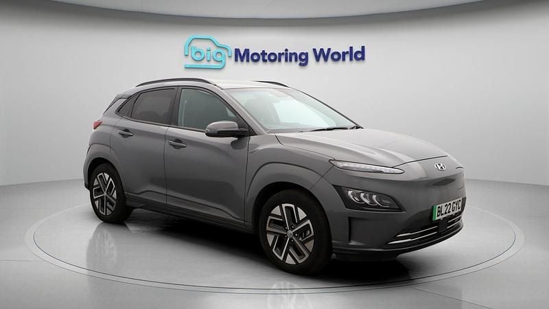 Used 2022 Hyundai Kona Premium SUV | £15,300 (Fair price) - Image 1/4